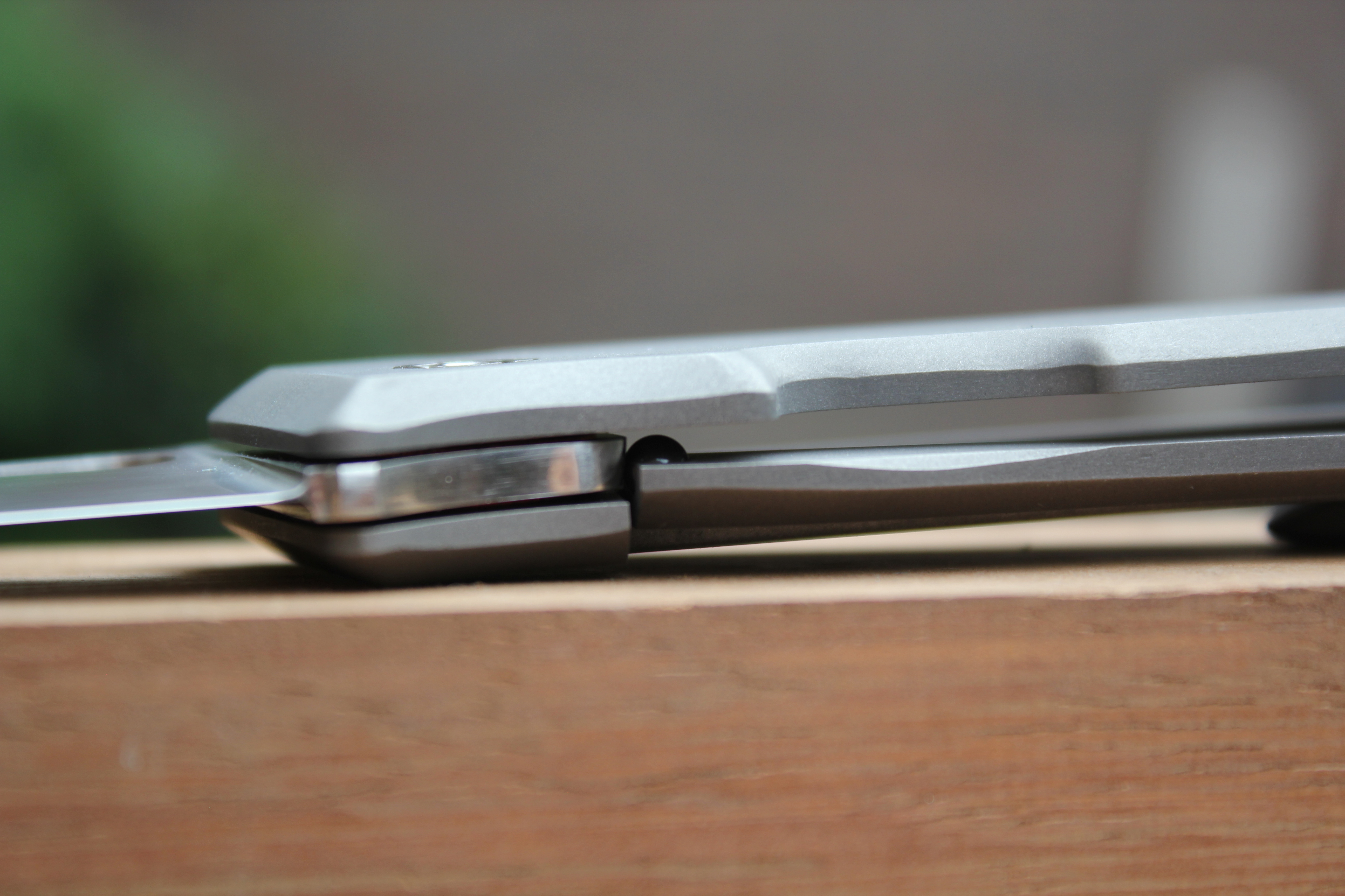 an image of the inside of a folding knife